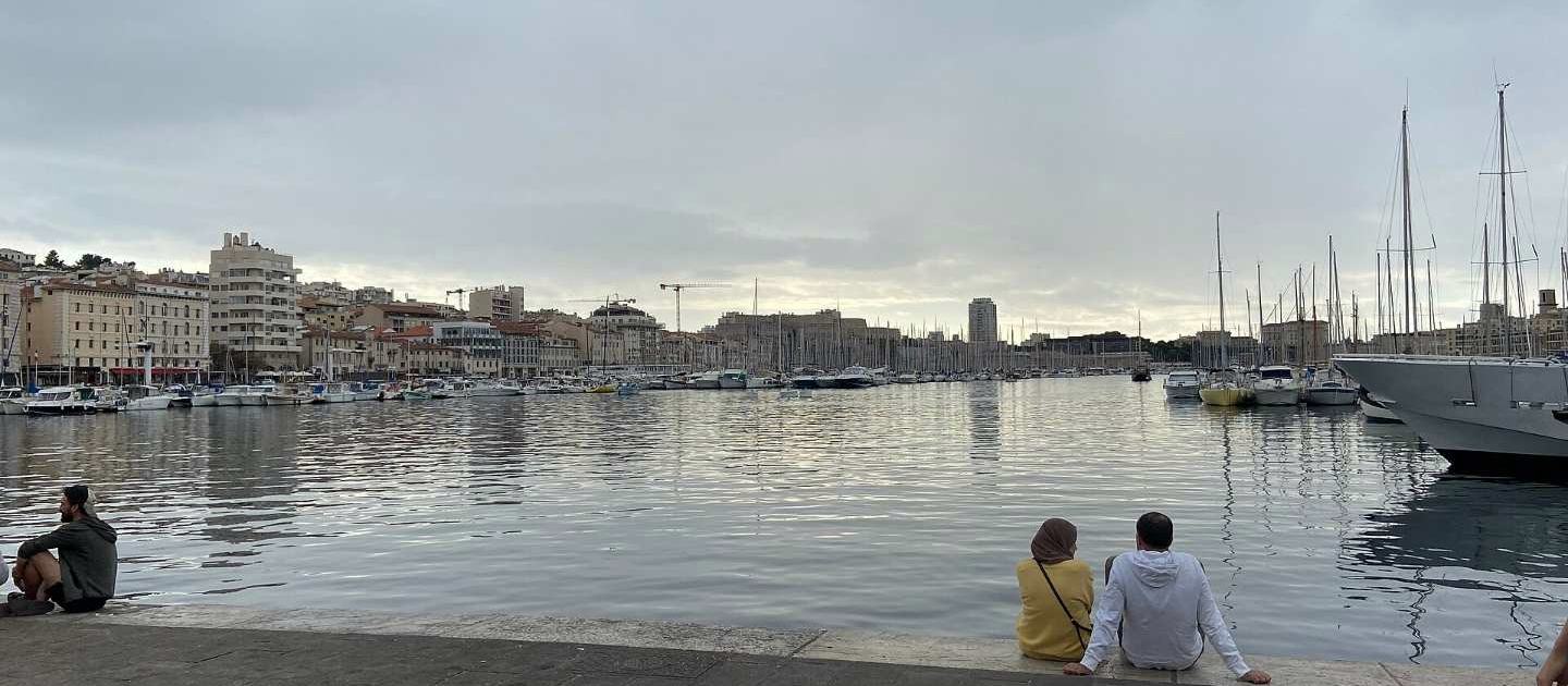 Le Vieux-Port de Marseille au crépuscule